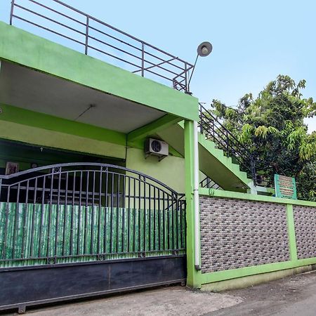 Hotel Oyo 92467 Cahyo Kost 1 Semarang Zewnętrze zdjęcie