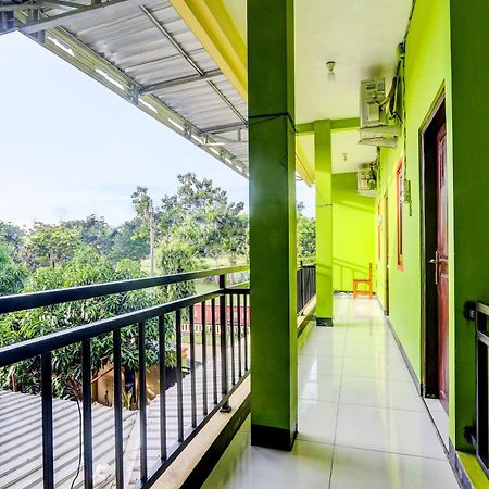 Hotel Oyo 92467 Cahyo Kost 1 Semarang Zewnętrze zdjęcie