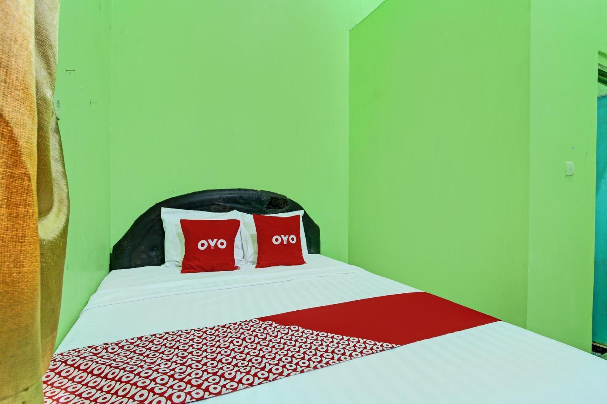 Hotel Oyo 92467 Cahyo Kost 1 Semarang Zewnętrze zdjęcie
