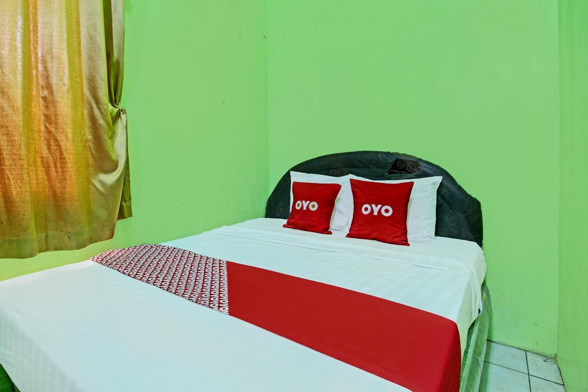 Hotel Oyo 92467 Cahyo Kost 1 Semarang Zewnętrze zdjęcie