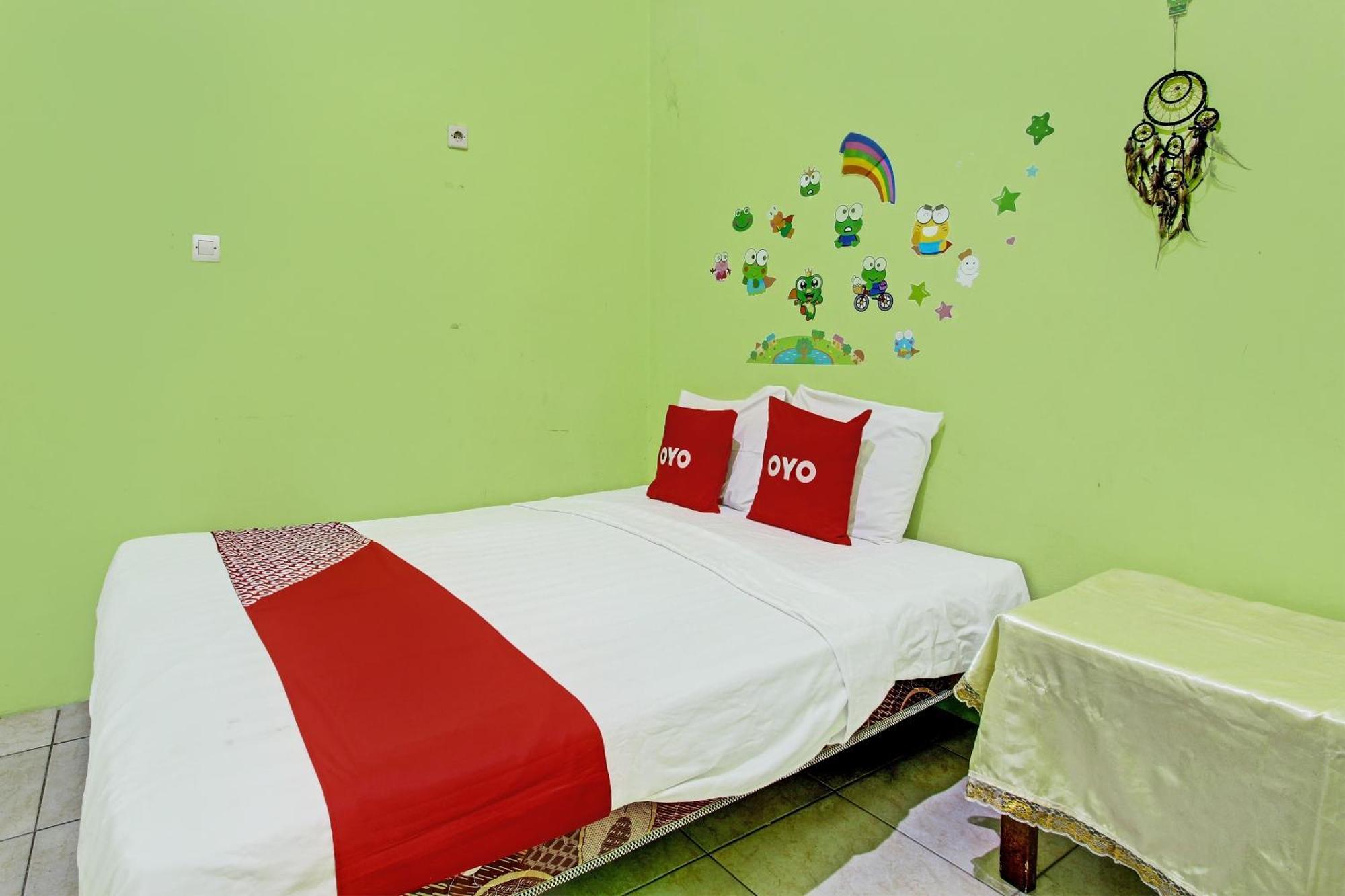 Hotel Oyo 92467 Cahyo Kost 1 Semarang Zewnętrze zdjęcie