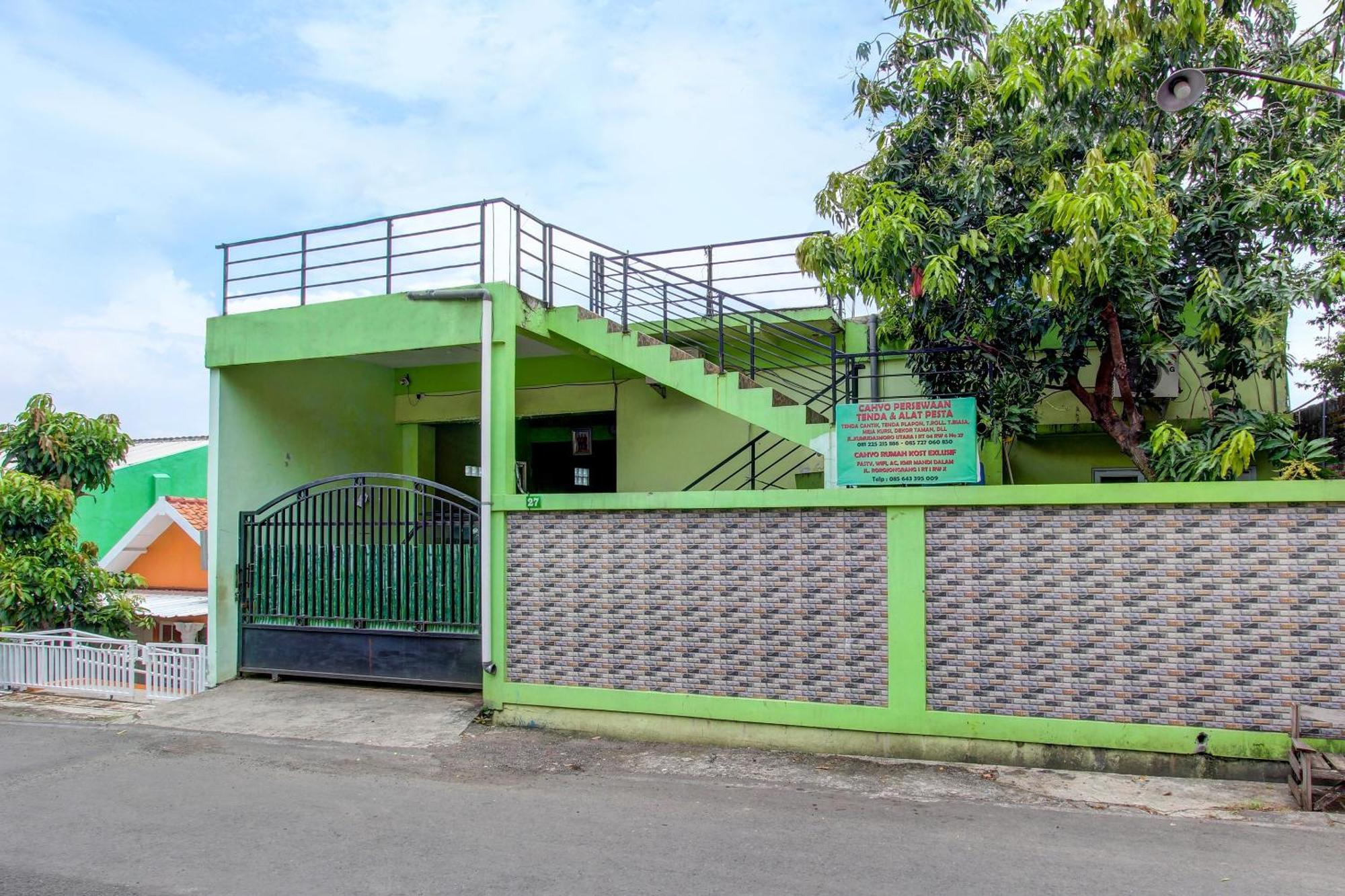 Hotel Oyo 92467 Cahyo Kost 1 Semarang Zewnętrze zdjęcie
